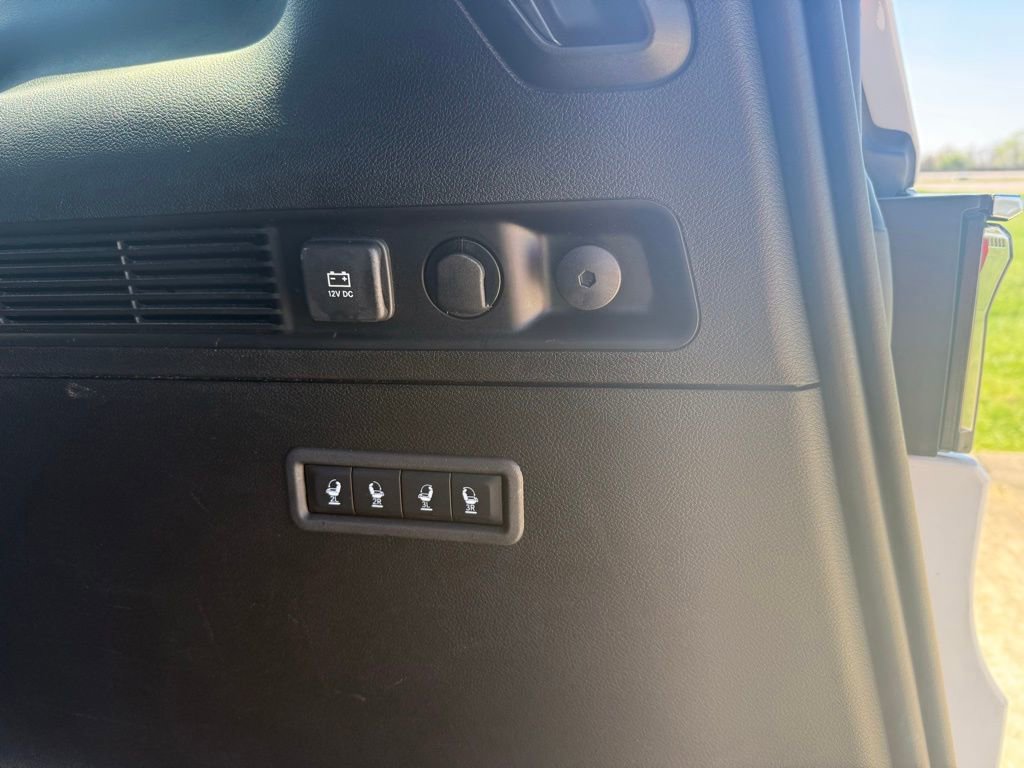 Used 2024 Jeep Wagoneer Series II w/ Flexible Seating Group AWD/4WD image 7