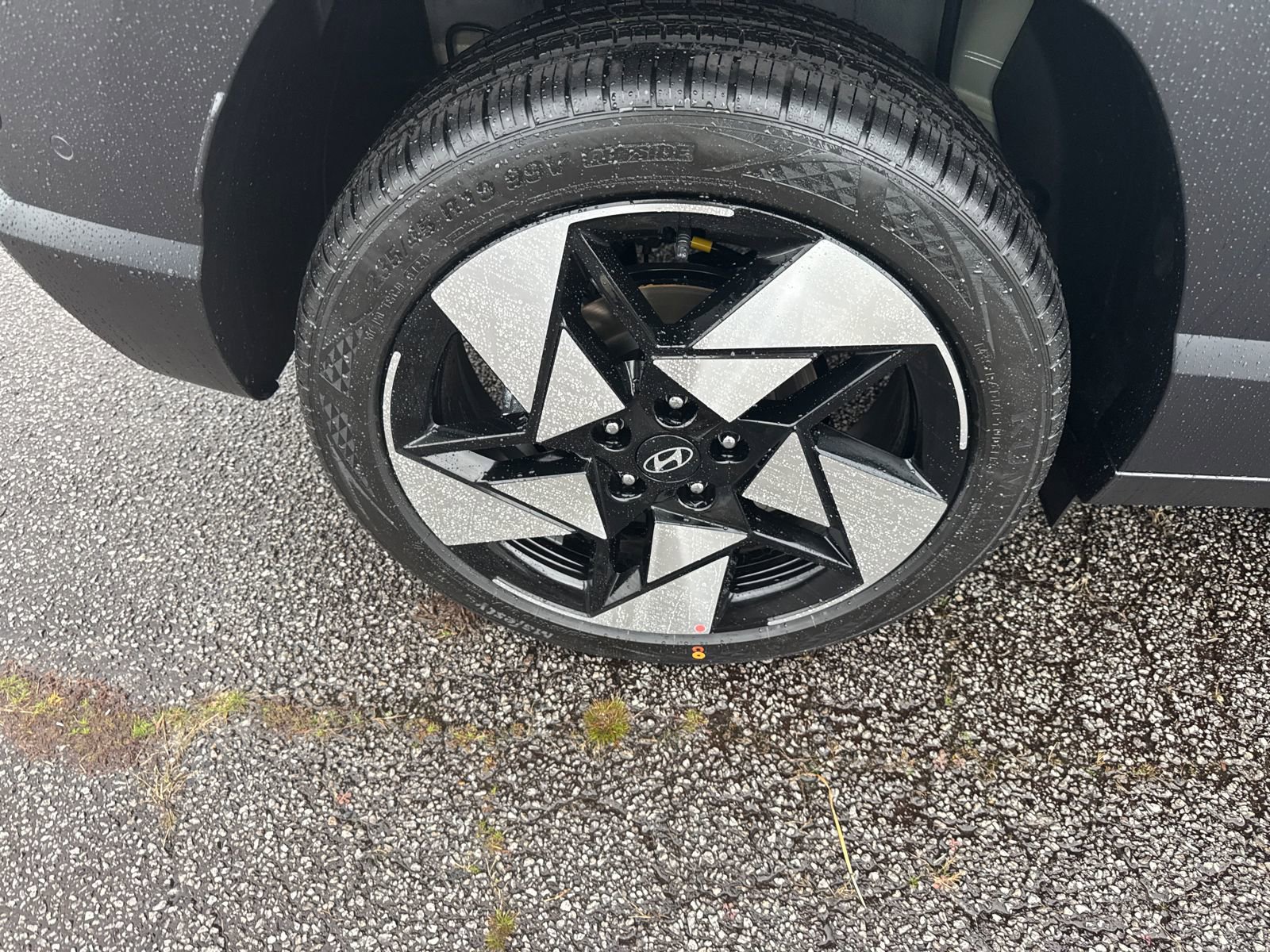New 2026 Hyundai Kona Limited FWD image 18