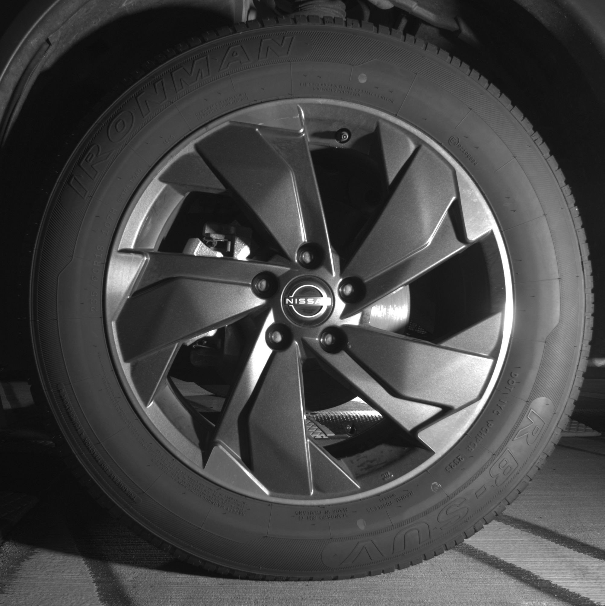 Used 2025 Nissan Rogue SV image 12