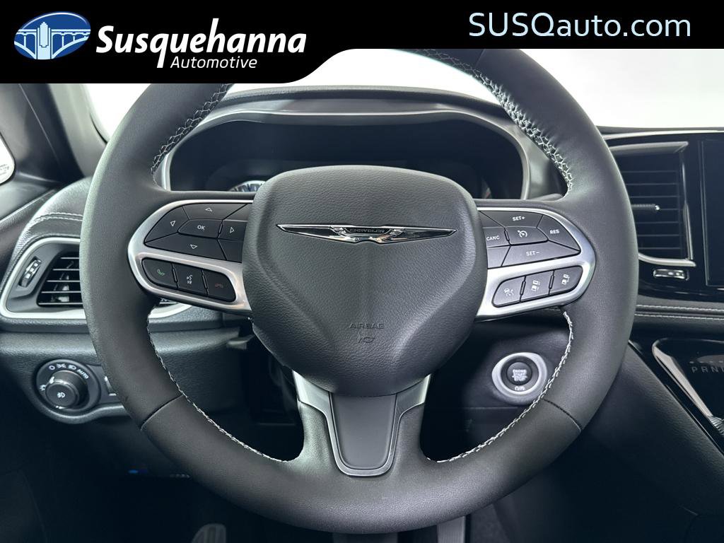 New 2026 Chrysler Pacifica Select image 20