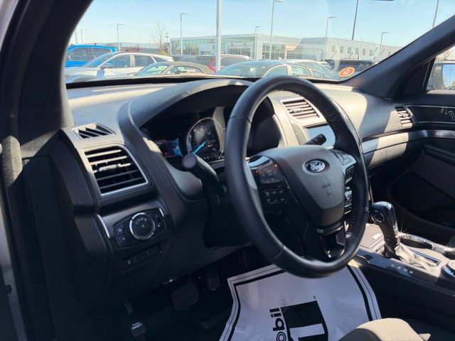 Used 2019 Ford Explorer XLT w/ Equipment Group 201A AWD/4WD image 9