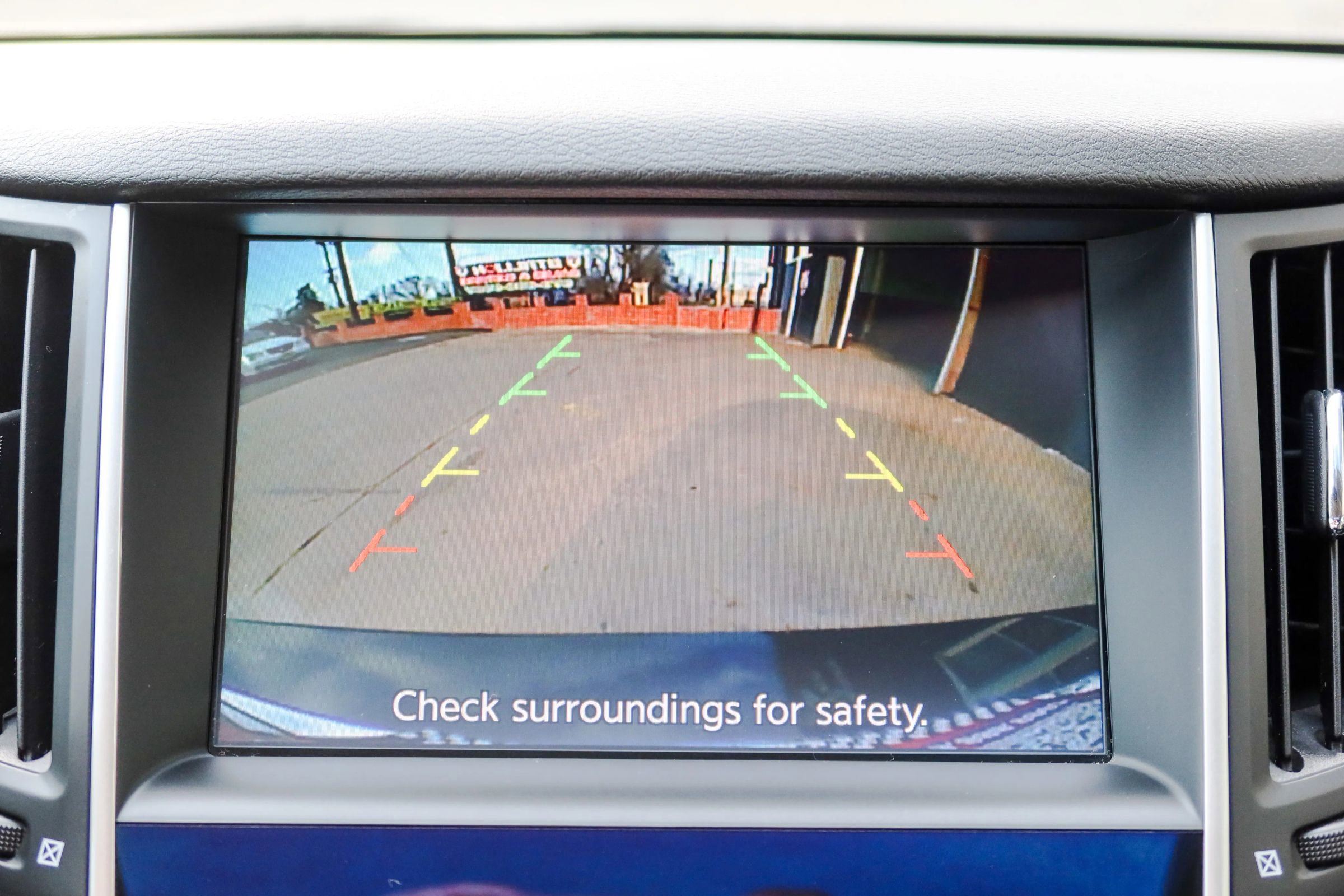 Used 2015 INFINITI Q50 Premium w/ Navigation Package image 16