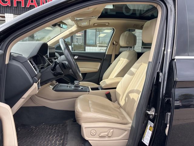 Used 2019 Audi Q5 2.0T Premium Plus w/ Premium Plus Package AWD/4WD image 14