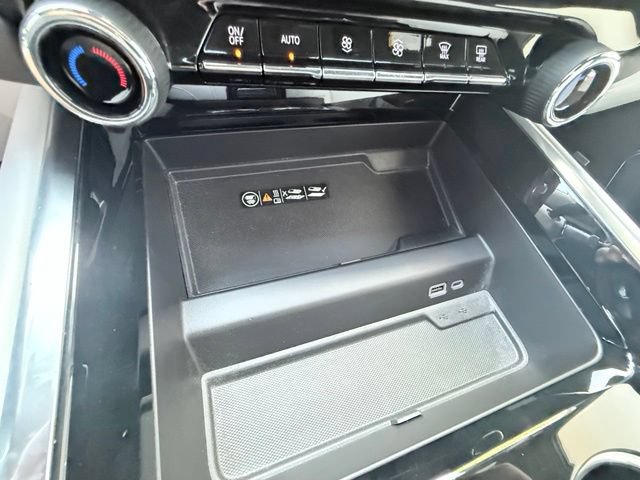 Certified 2025 Chevrolet Suburban Premier AWD/4WD image 26