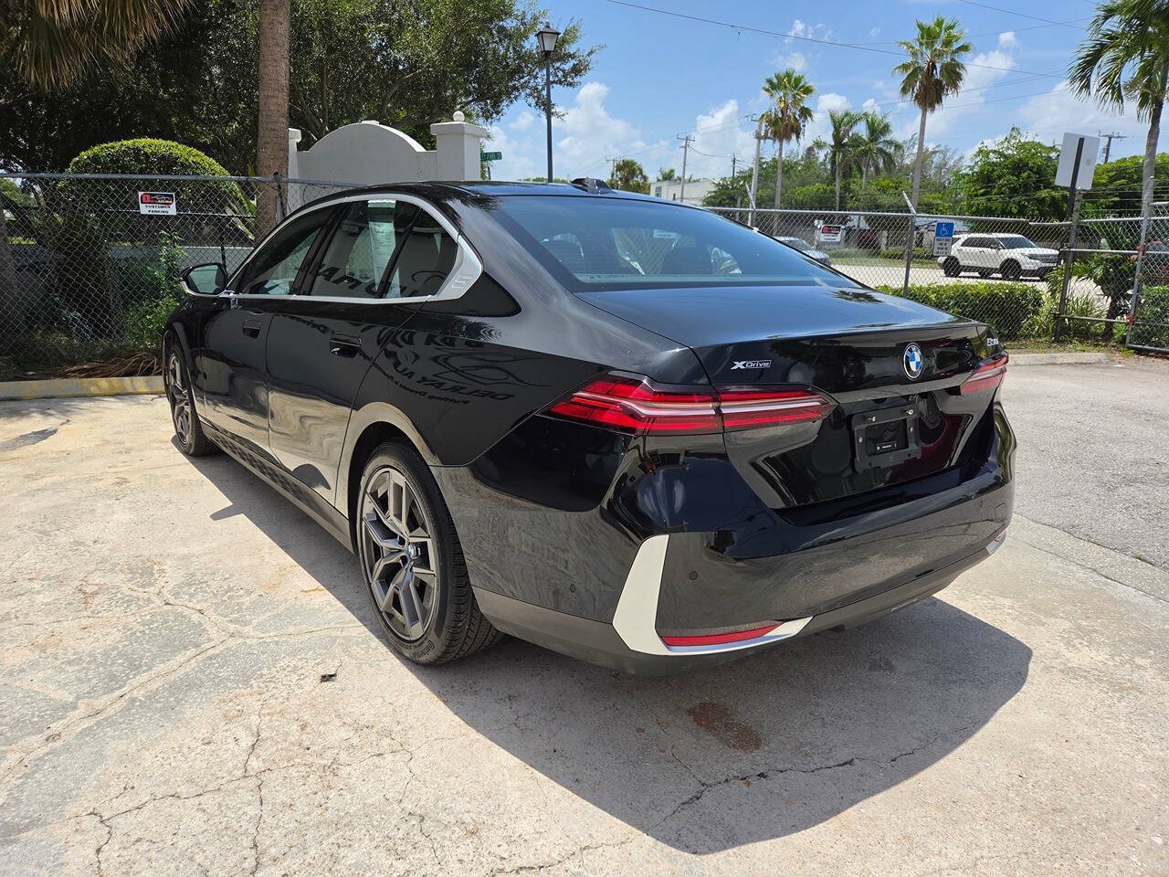 Used 2026 BMW 530i xDrive AWD/4WD image 7