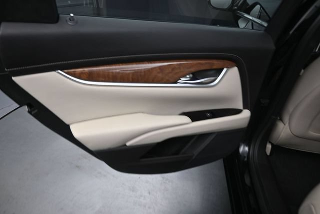 Used 2018 Cadillac XTS Luxury FWD image 16