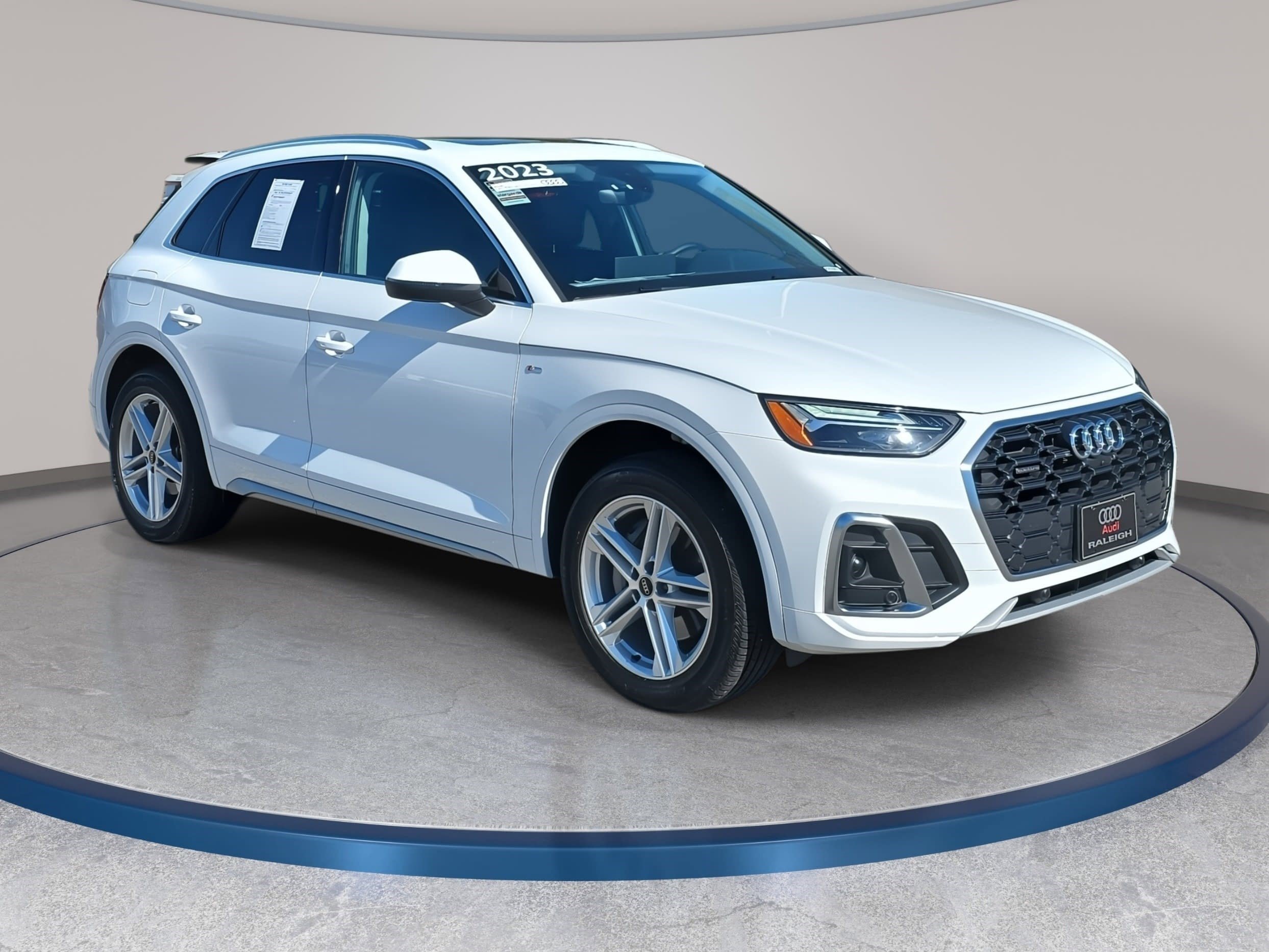 Certified 2023 Audi Q5 e Premium Plus w/ Premium Plus Package image 3