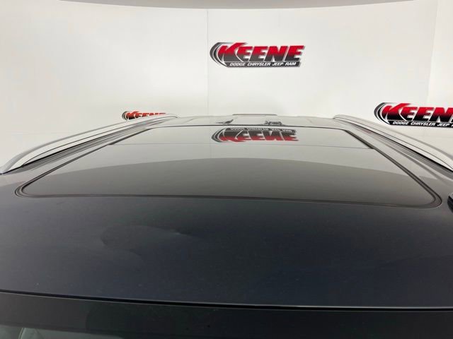 Used 2021 GMC Yukon Denali w/ Denali Premium Package image 8