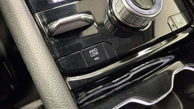 Used 2023 Jeep Grand Cherokee 4WD 4xe image 40