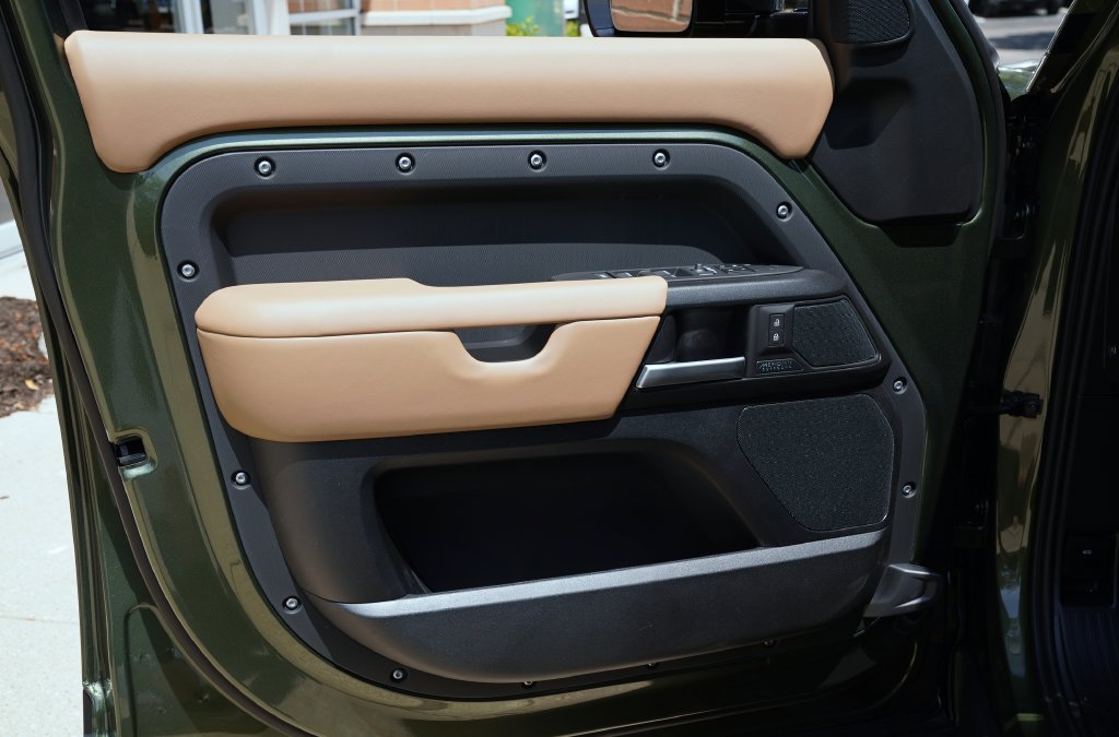 New 2026 Land Rover Defender 110 X AWD/4WD image 10