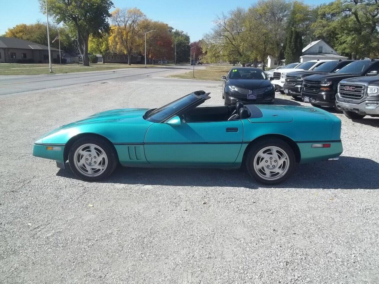 Used 1990 Chevrolet Corvette Convertible RWD image 13