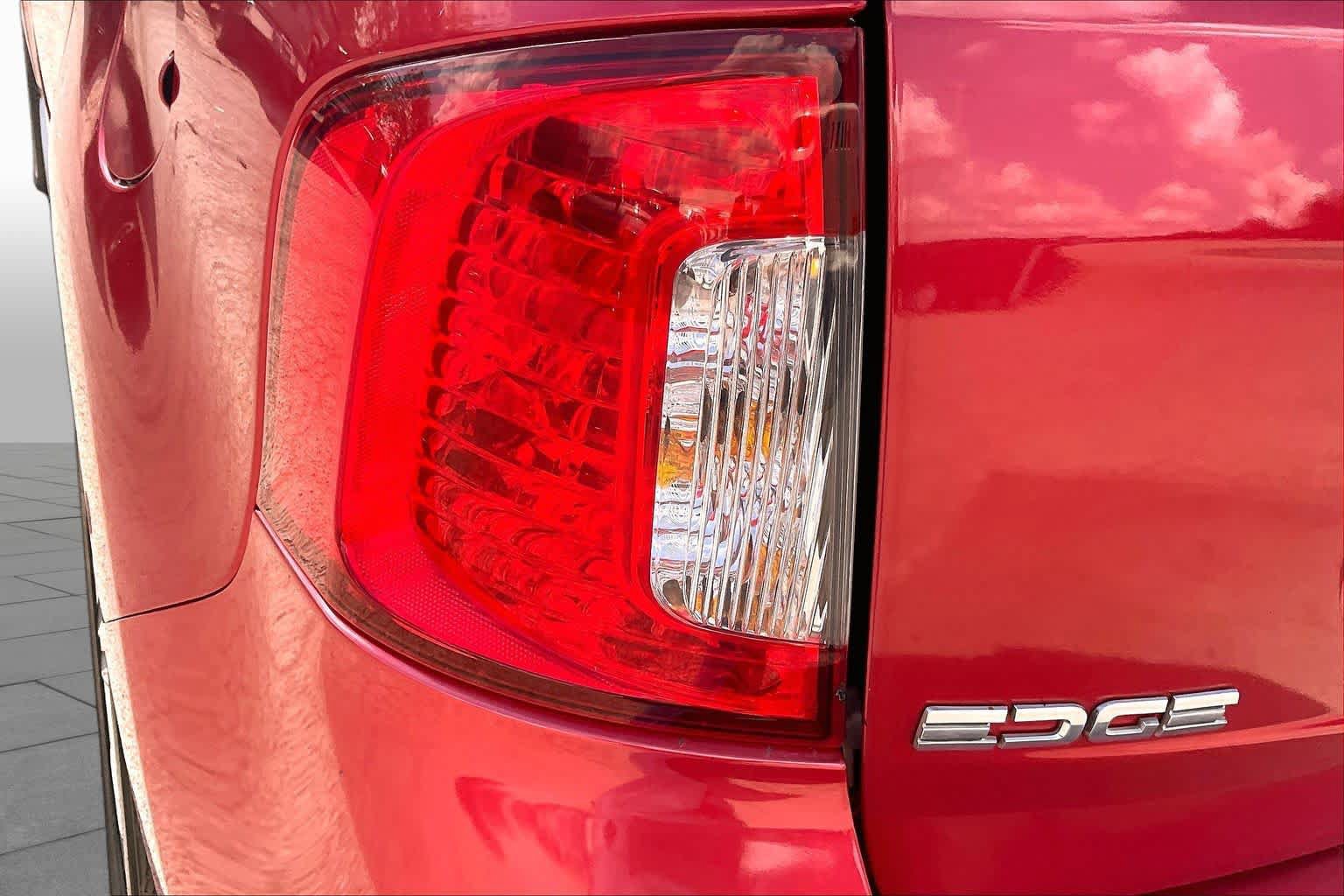 Used 2011 Ford Edge Limited w/ 302A Rapid Spec Order Code FWD image 27