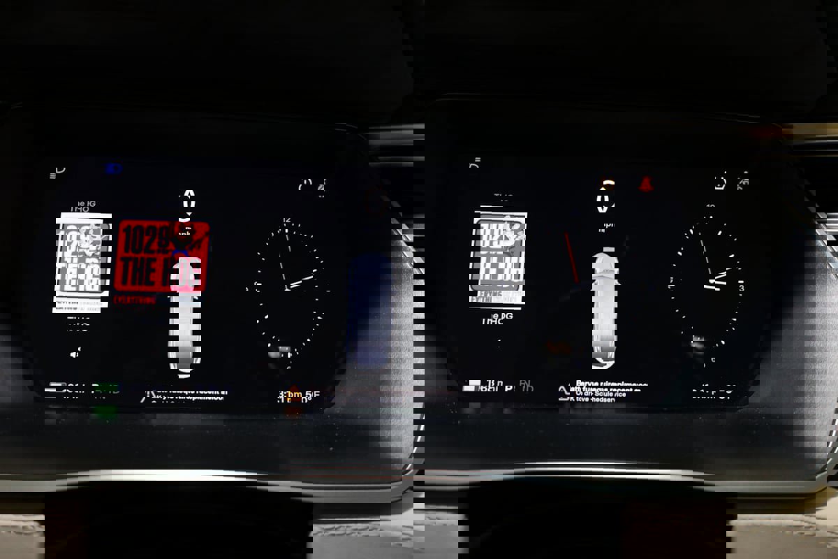 Used 2017 Tesla Model X 75D image 29