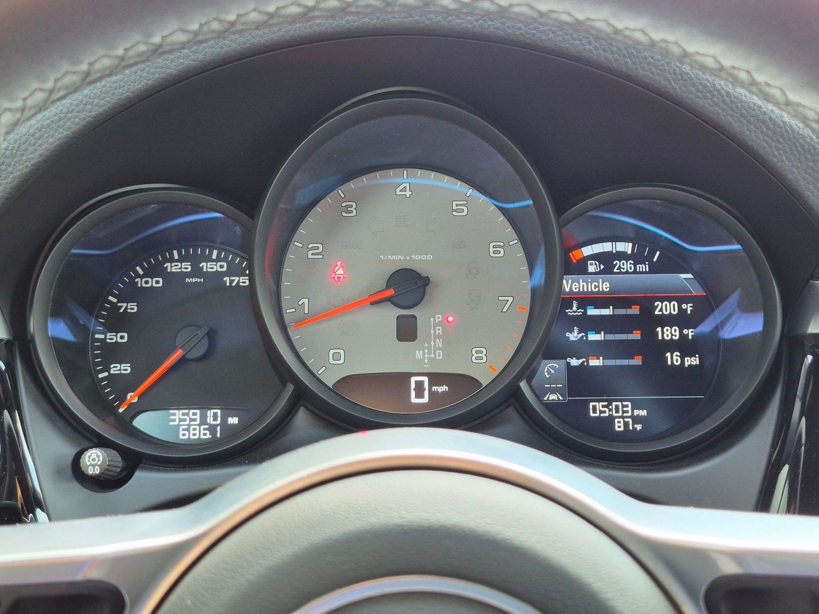 Certified 2021 Porsche Macan S AWD/4WD image 16