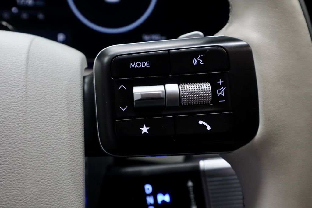 Certified 2025 Hyundai Santa Fe Calligraphy image 32