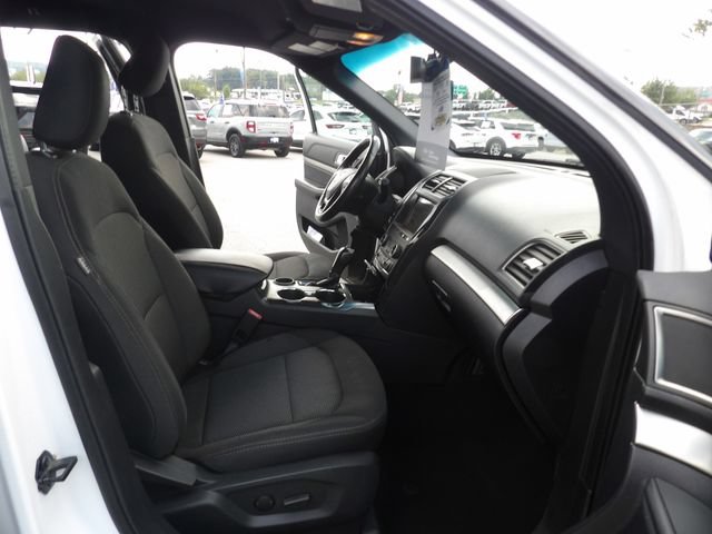 Certified 2019 Ford Explorer XLT w/ Equipment Group 201A FWD image 34