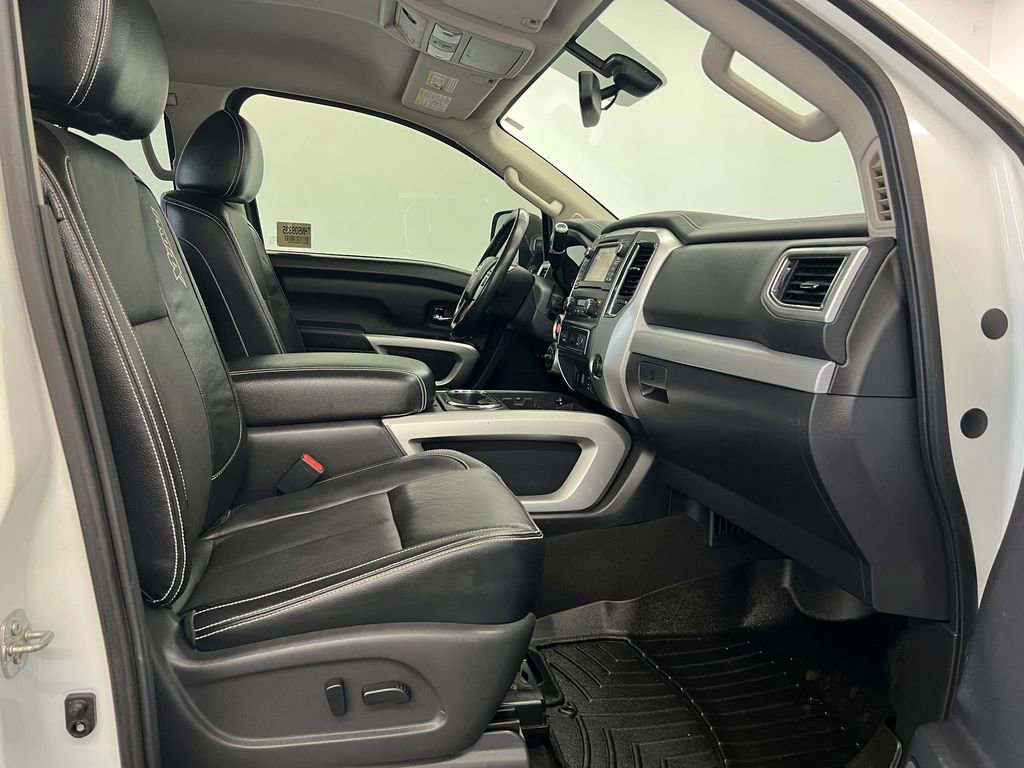 Used 2017 Nissan Titan Platinum Reserve image 25