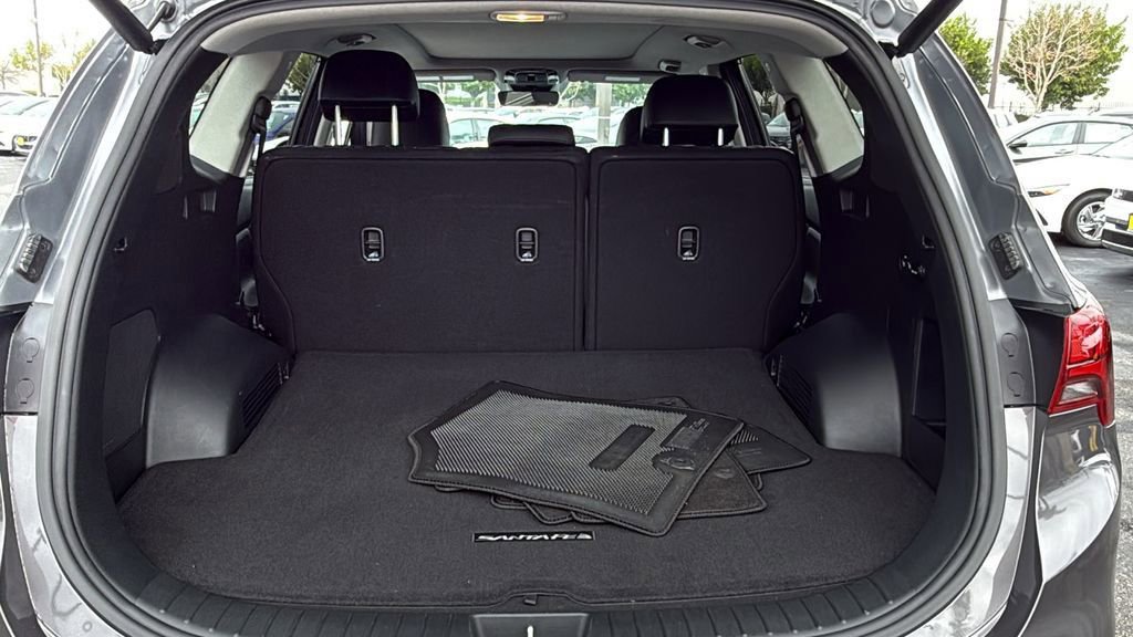 Used 2022 Hyundai Santa Fe Limited image 29