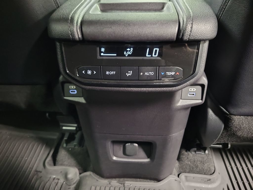 Used 2026 Toyota Grand Highlander AWD image 29