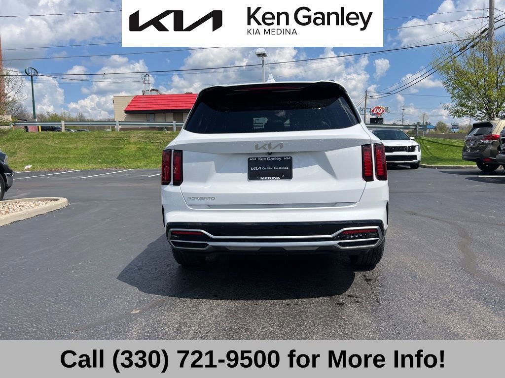 Certified 2023 Kia Sorento S w/ Panoramic Sunroof Package FWD image 12