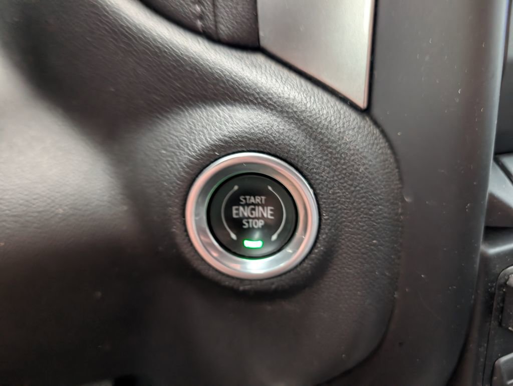 Used 2020 Chevrolet Silverado 1500 RST image 18