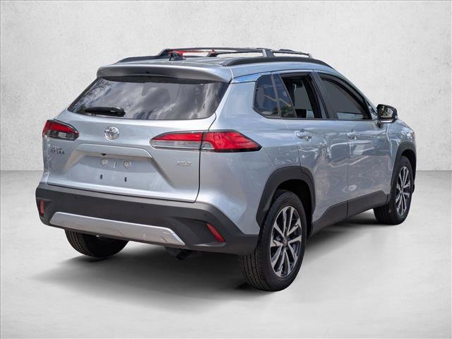 Used 2025 Toyota Corolla Cross XLE w/ Convenience Package image 5