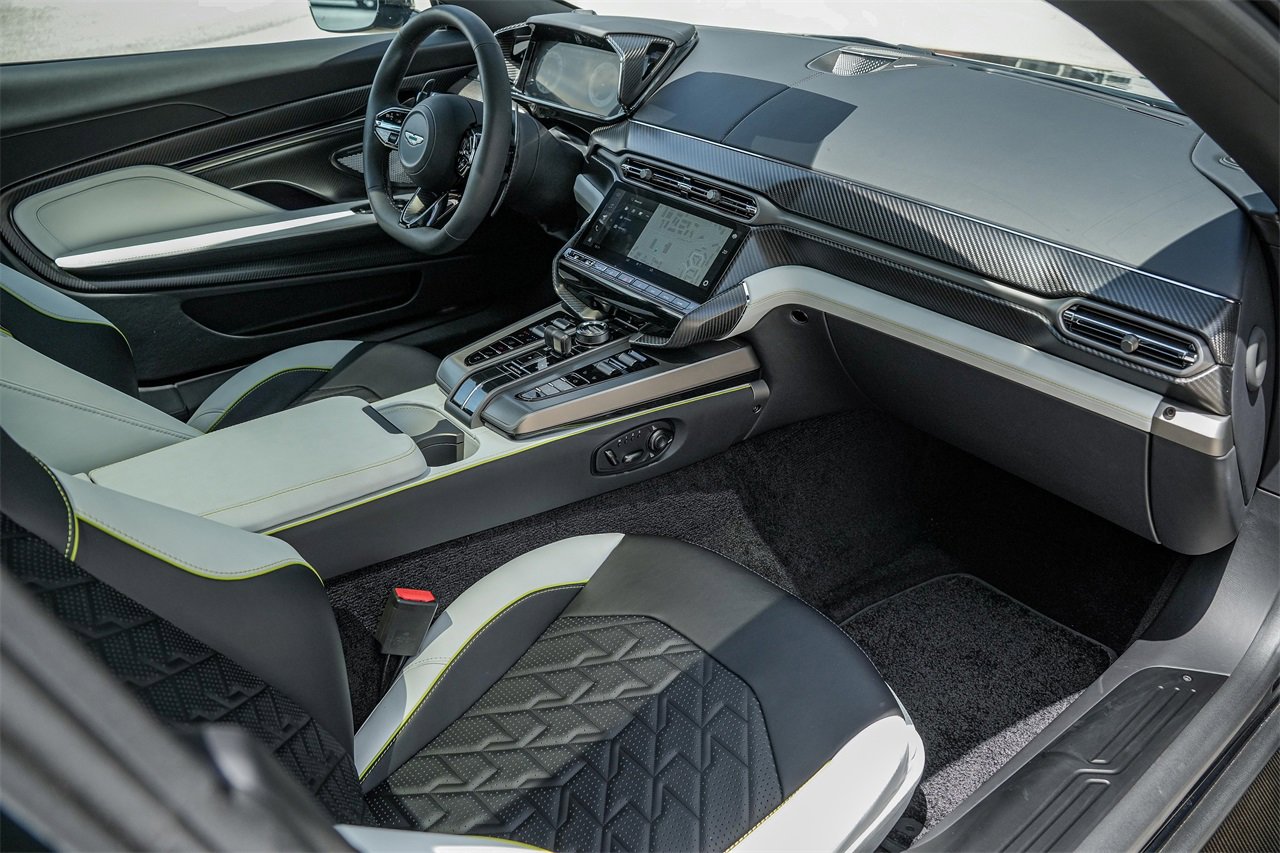 New 2025 Aston Martin Vanquish Coupe image 34