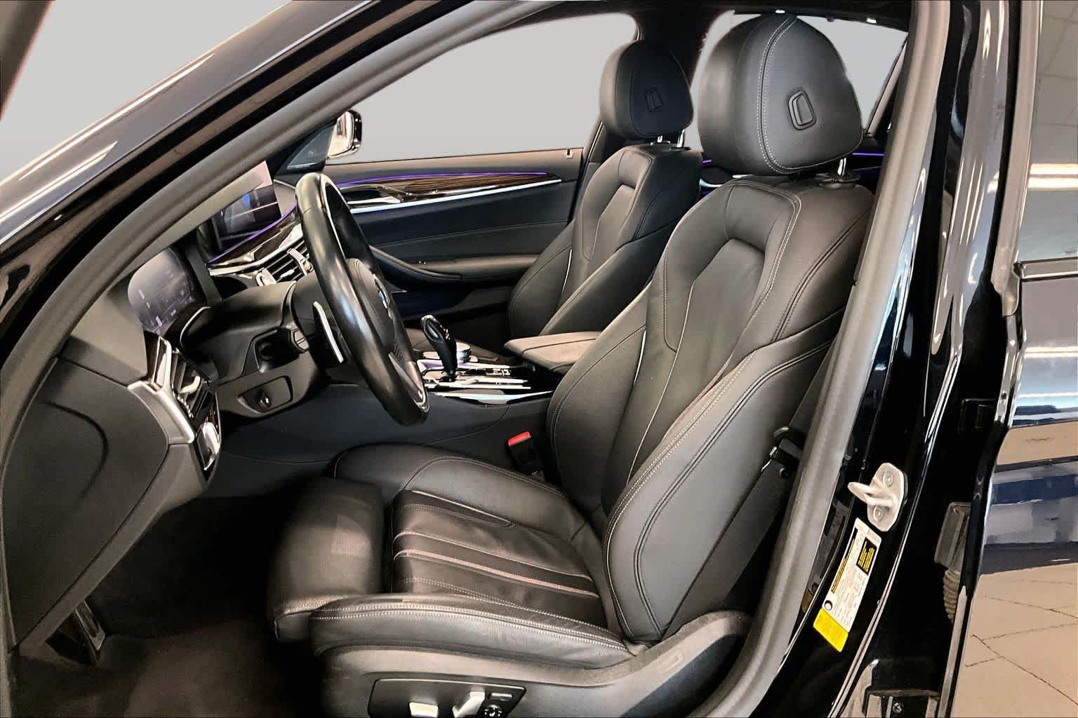 Used 2021 BMW 530i w/ M Sport Package RWD image 7