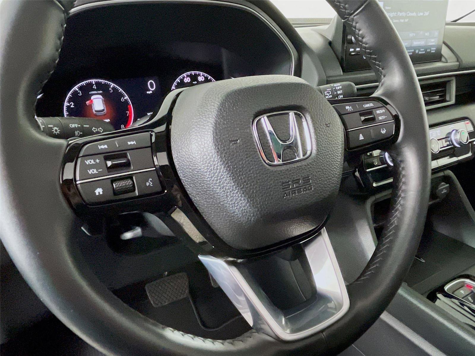 Used 2025 Honda Pilot Touring image 17