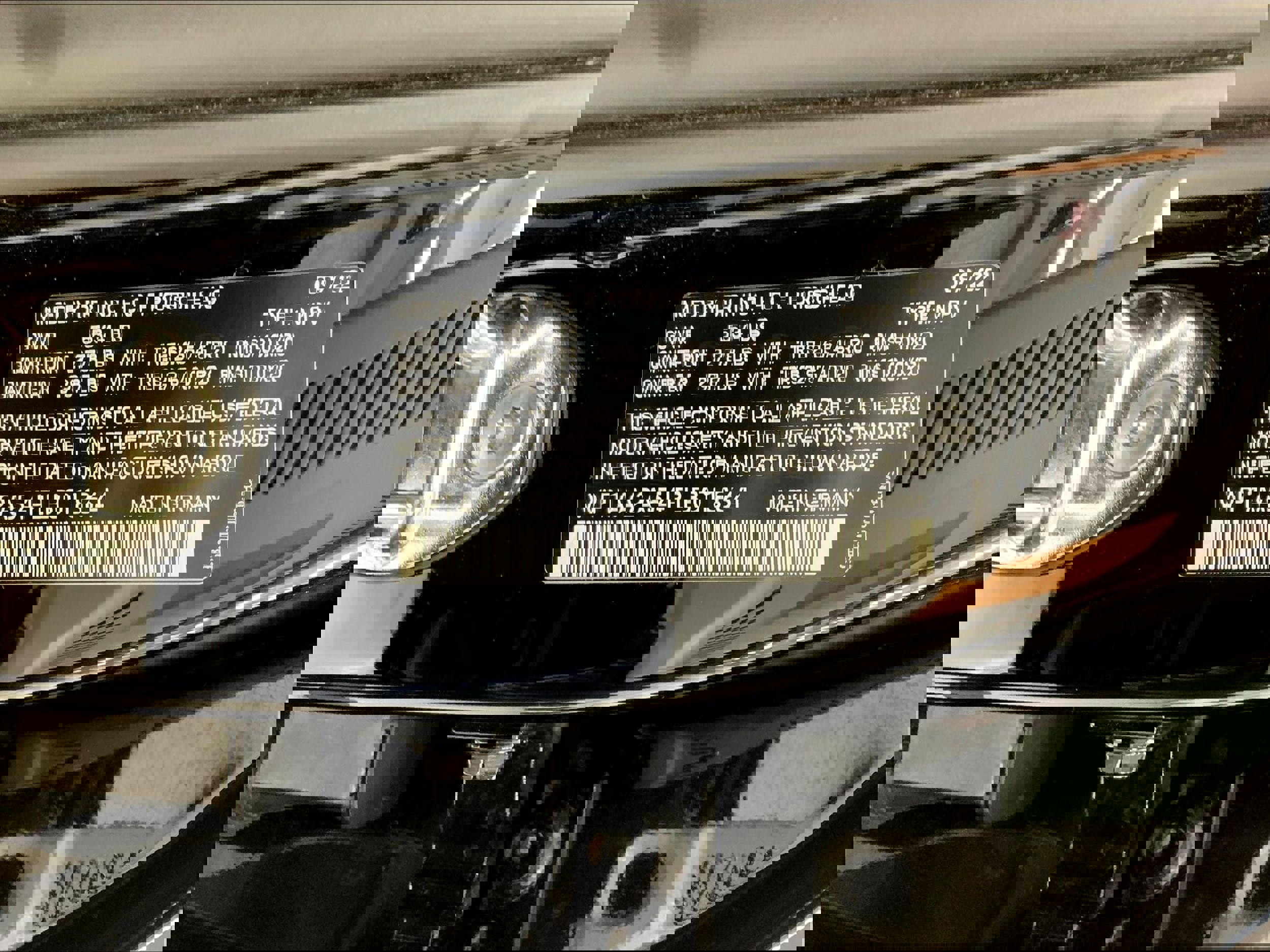 Used 2023 Porsche Macan Turbo image 32