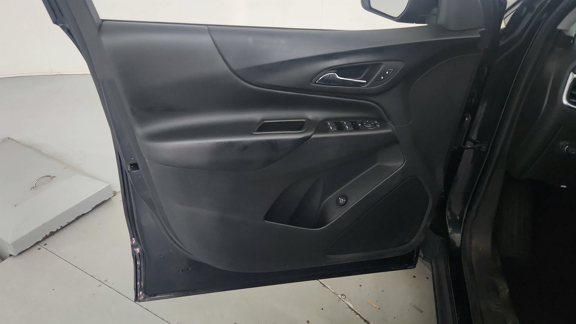 Certified 2023 Chevrolet Equinox LT FWD image 16