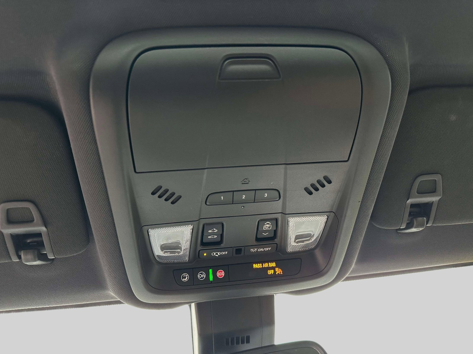 Used 2022 Chevrolet Equinox Premier image 34