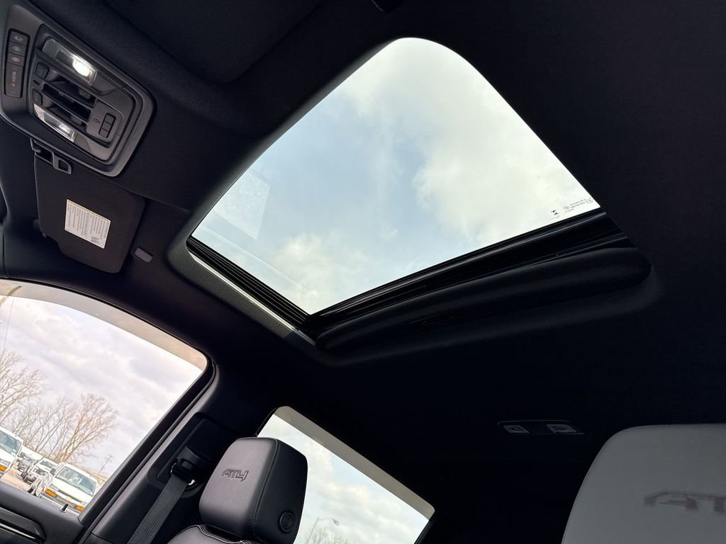 Used 2024 GMC Sierra 2500 AT4 w/ Technology Package image 22