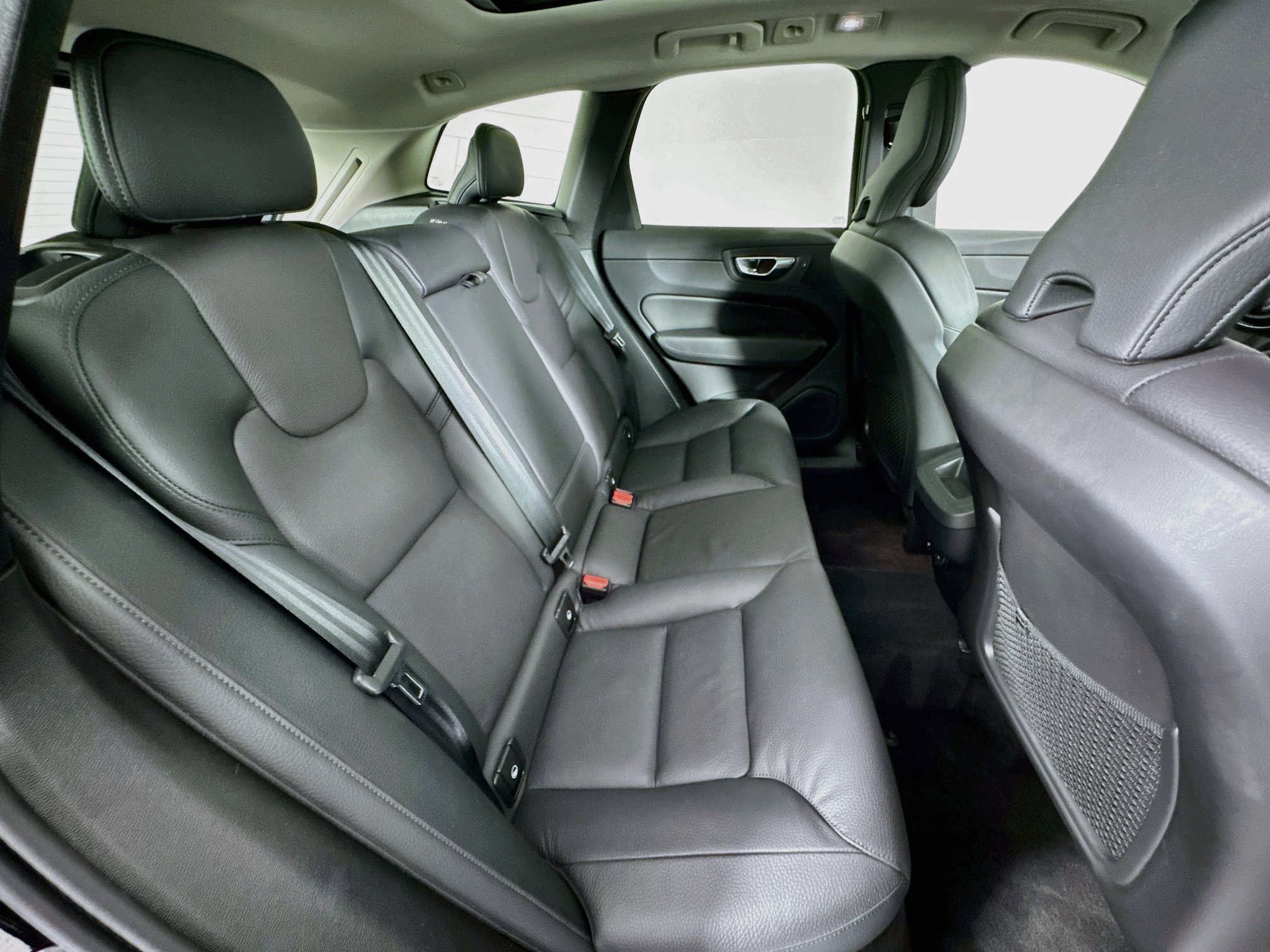 Used 2024 Volvo XC60 B5 Plus w/ Protection Package Premier AWD/4WD image 28