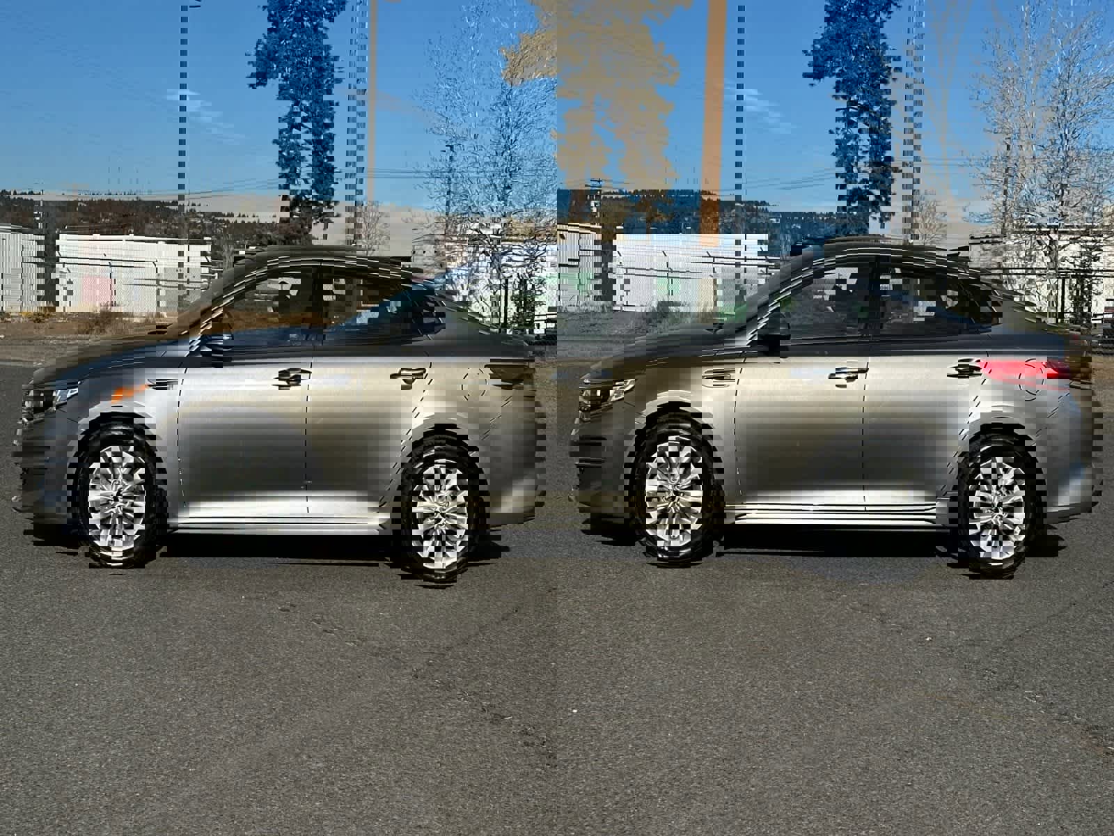 Used 2016 Kia Optima EX w/ Premium Package image 5