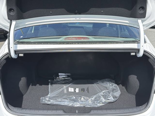 New 2026 Hyundai Elantra SE image 16