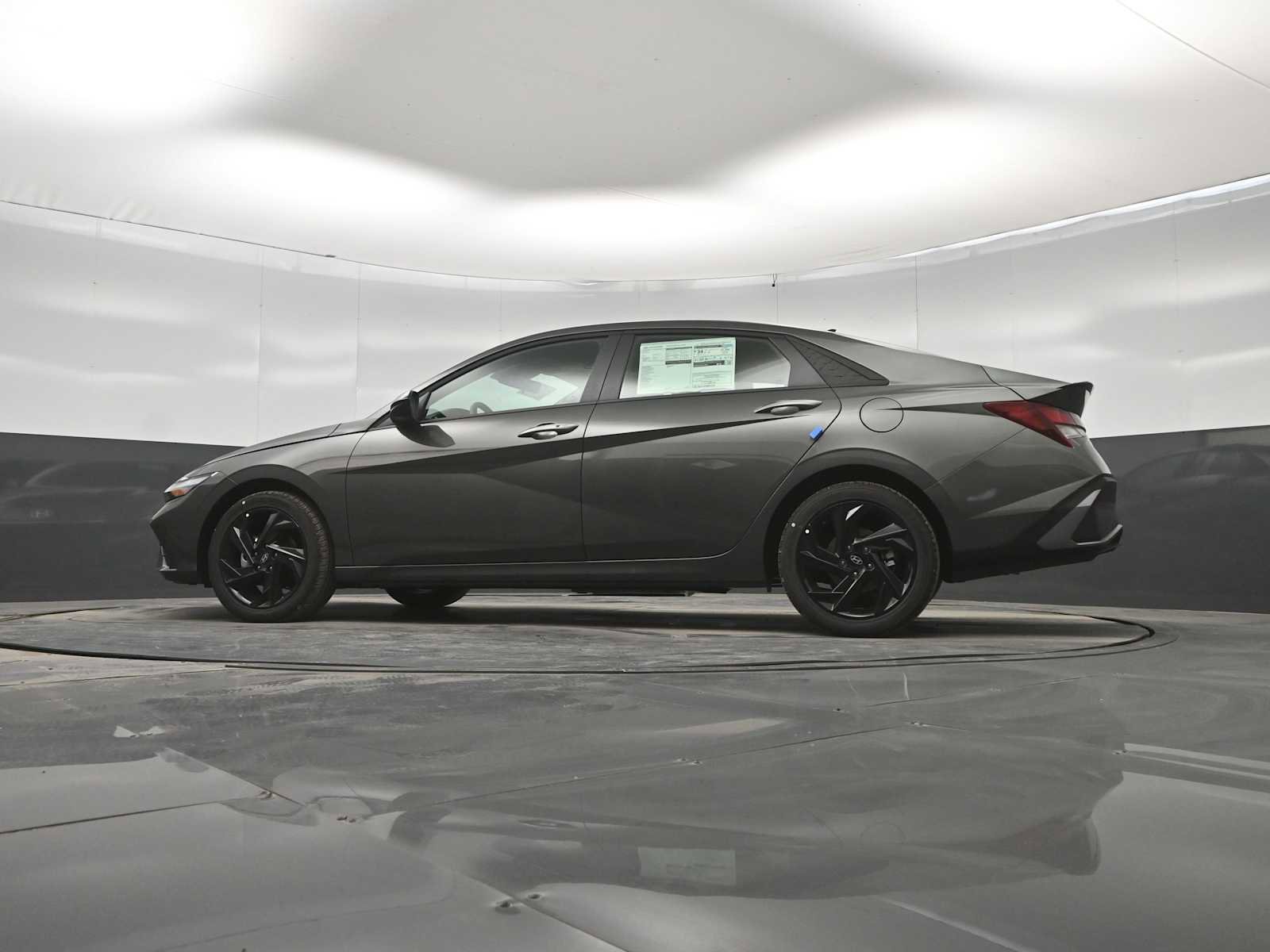 New 2026 Hyundai Elantra Sport FWD image 35