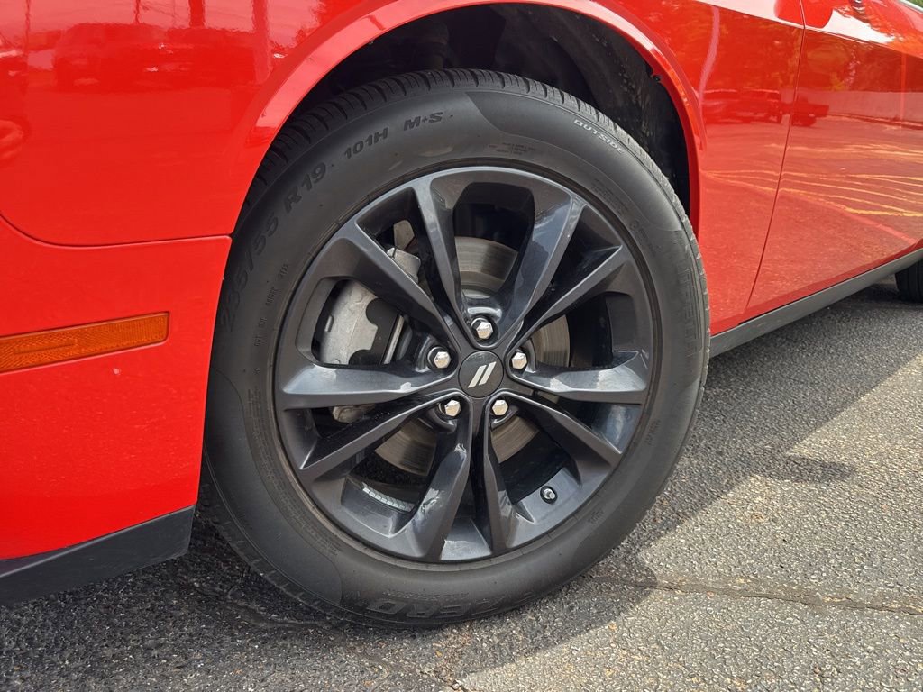 Used 2023 Dodge Challenger SXT w/ Blacktop Package image 2