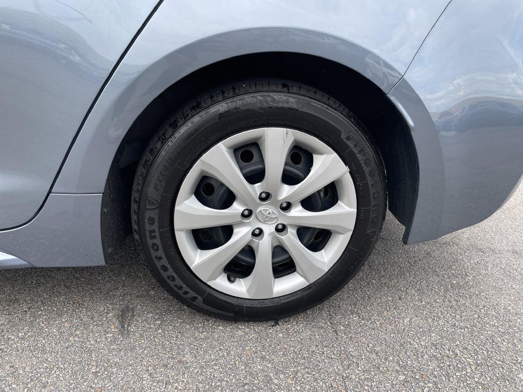 Used 2024 Toyota Corolla LE FWD image 10