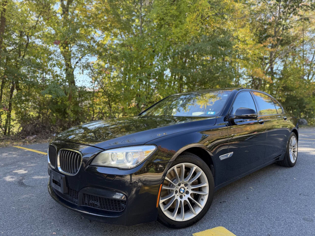 Used 2013 BMW 750Li xDrive image 1