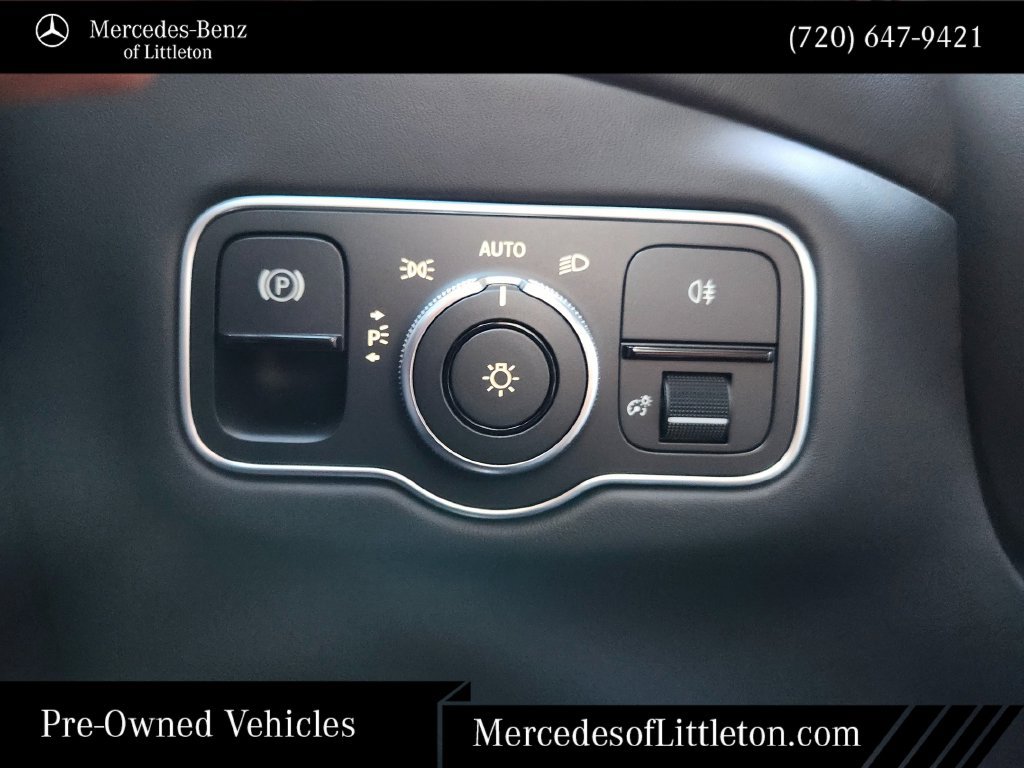 Used 2023 Aston Martin DBX AWD/4WD image 21