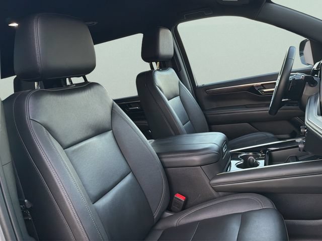 Certified 2025 Chevrolet Suburban Z71 AWD/4WD image 20