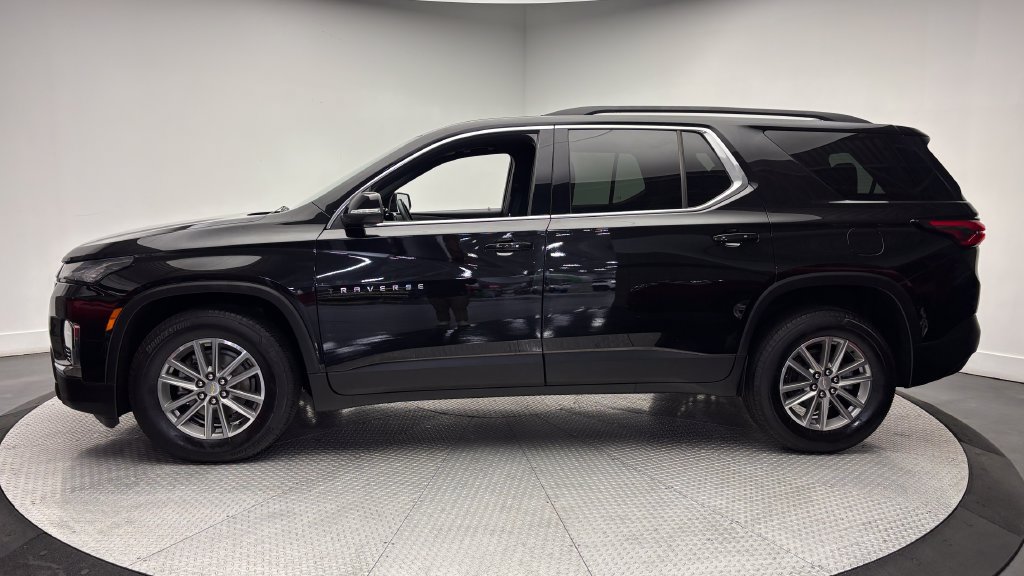 Used 2023 Chevrolet Traverse LT w/ LPO, Floor Liner Package AWD/4WD image 4
