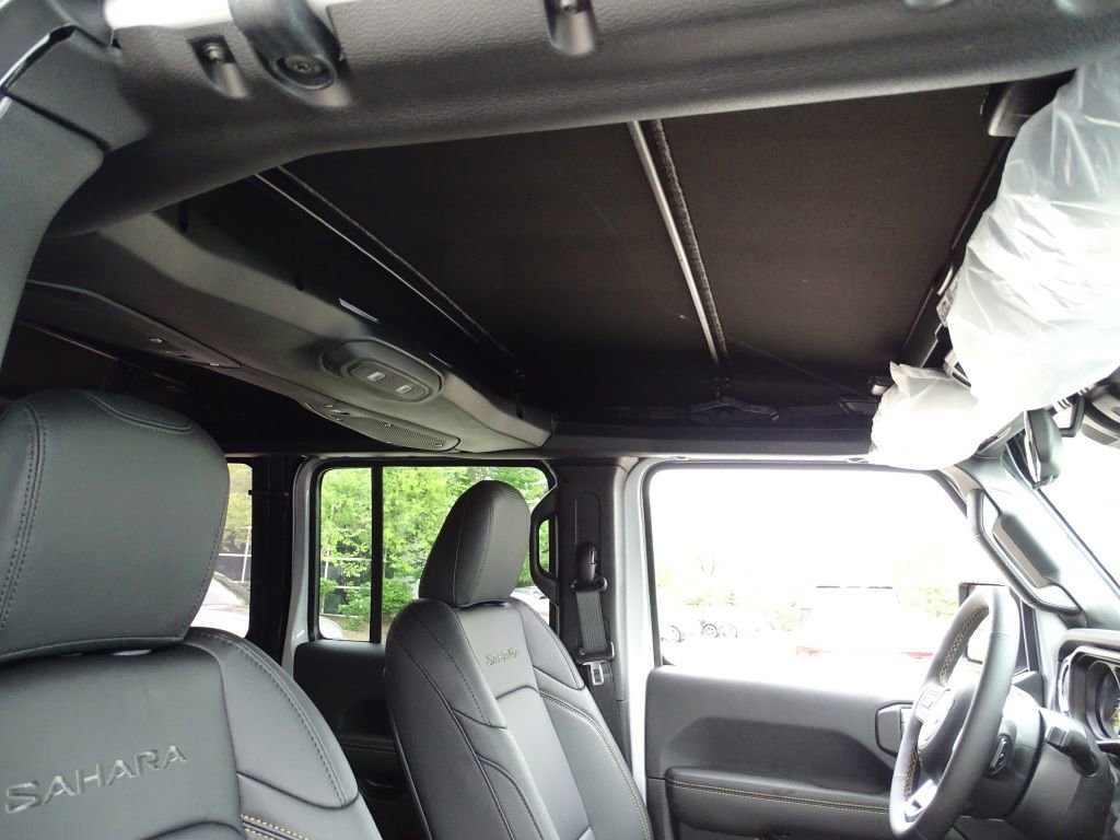 Used 2024 Jeep Wrangler Sahara w/ Safety Group image 6
