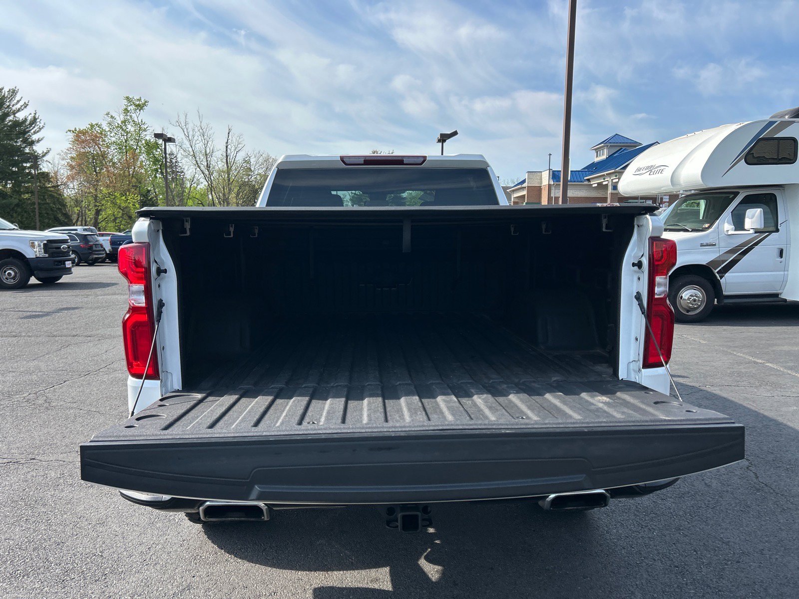 Used 2023 Chevrolet Silverado 1500 LT Trail Boss w/ Protection Package AWD/4WD image 13