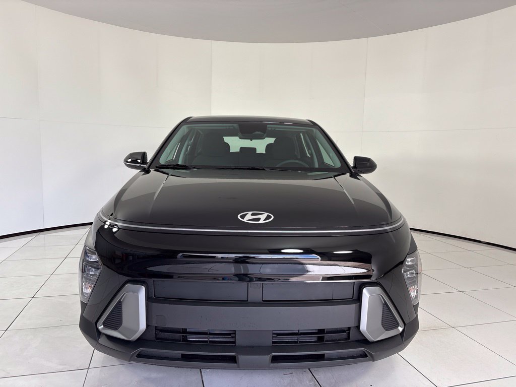 New 2027 Hyundai Kona SE FWD image 8