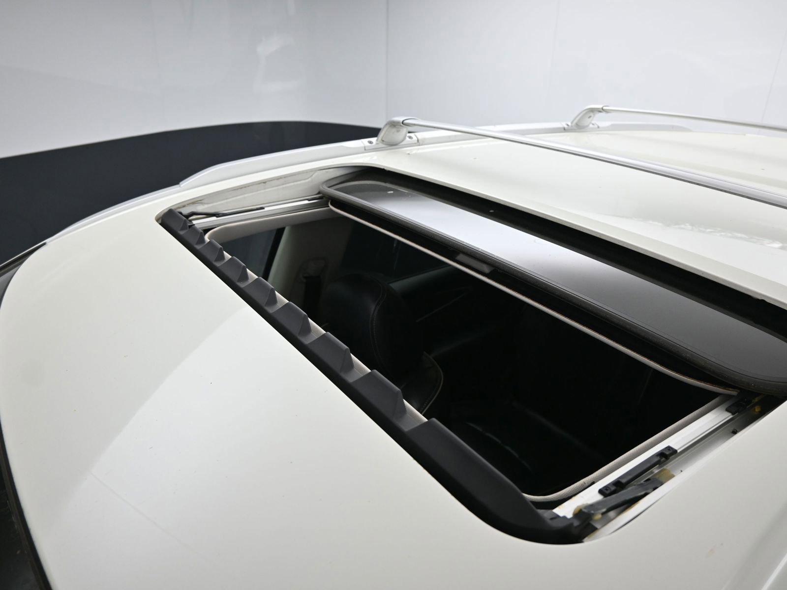 Used 2019 INFINITI QX60 Luxe w/ Essential Package image 24