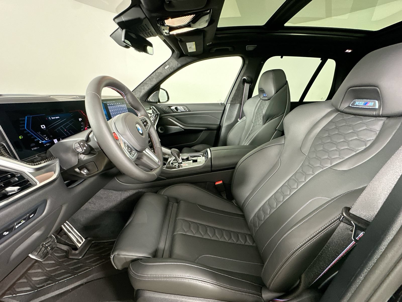 New 2026 BMW X5 M Competition w/ Executive Package AWD/4WD image 32