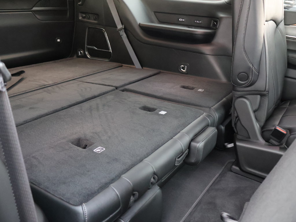 New 2026 Jeep Grand Wagoneer Limited AWD/4WD image 12