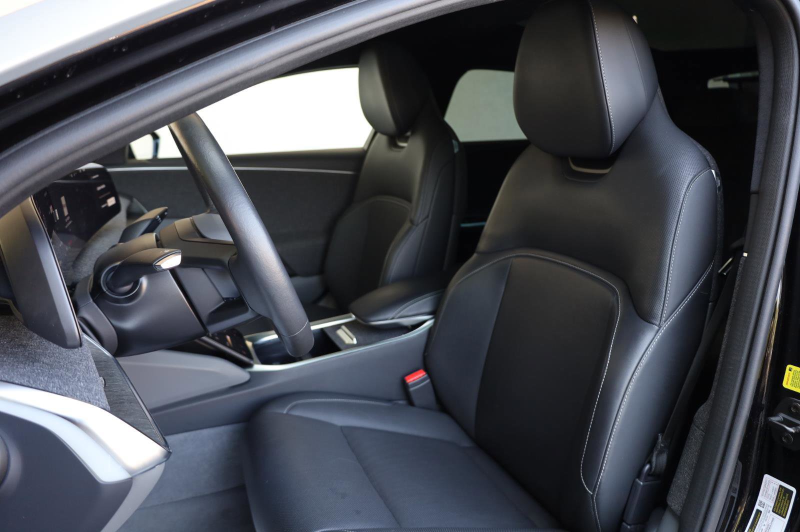 Used 2025 Lucid Air Touring AWD/4WD image 15